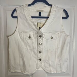 UNIVERSAL THREAD - NWT DENIM VEST DISTRESSED